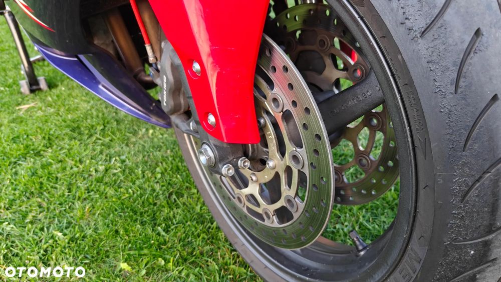 Honda CBR - 8