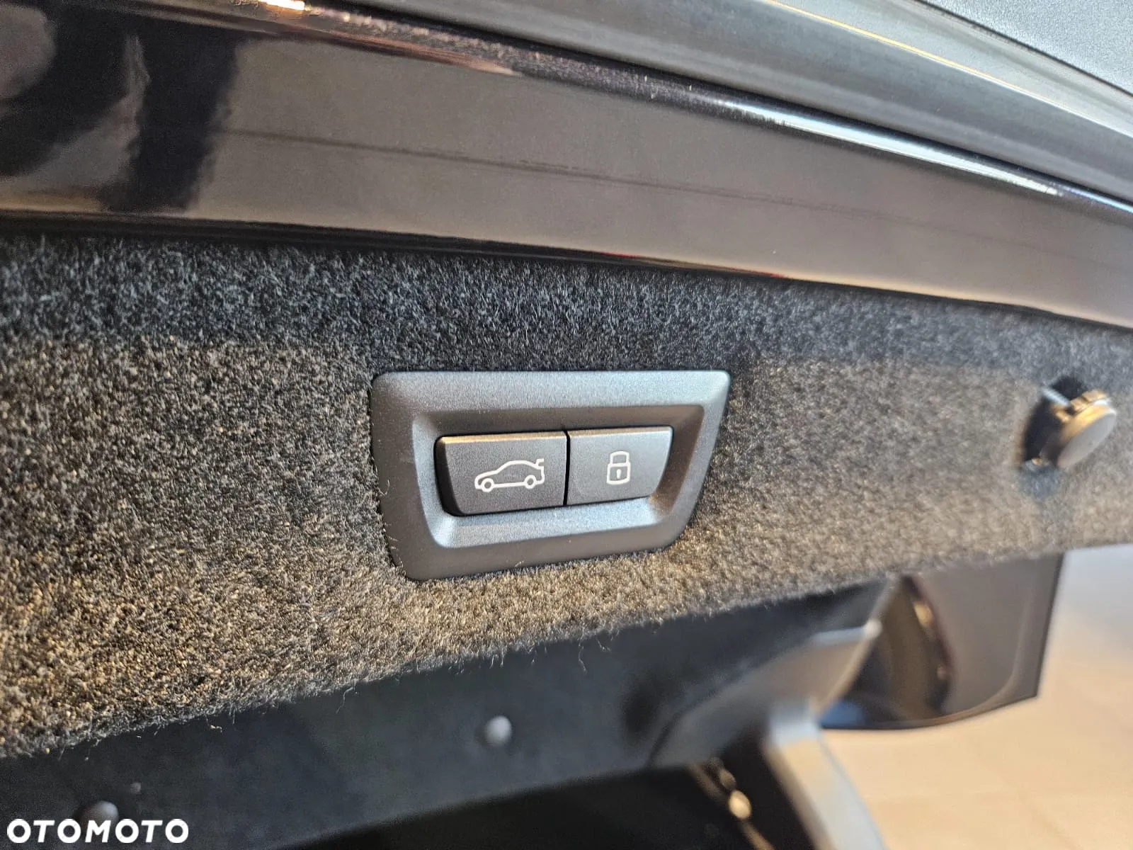BMW Seria 8 840i xDrive - 16