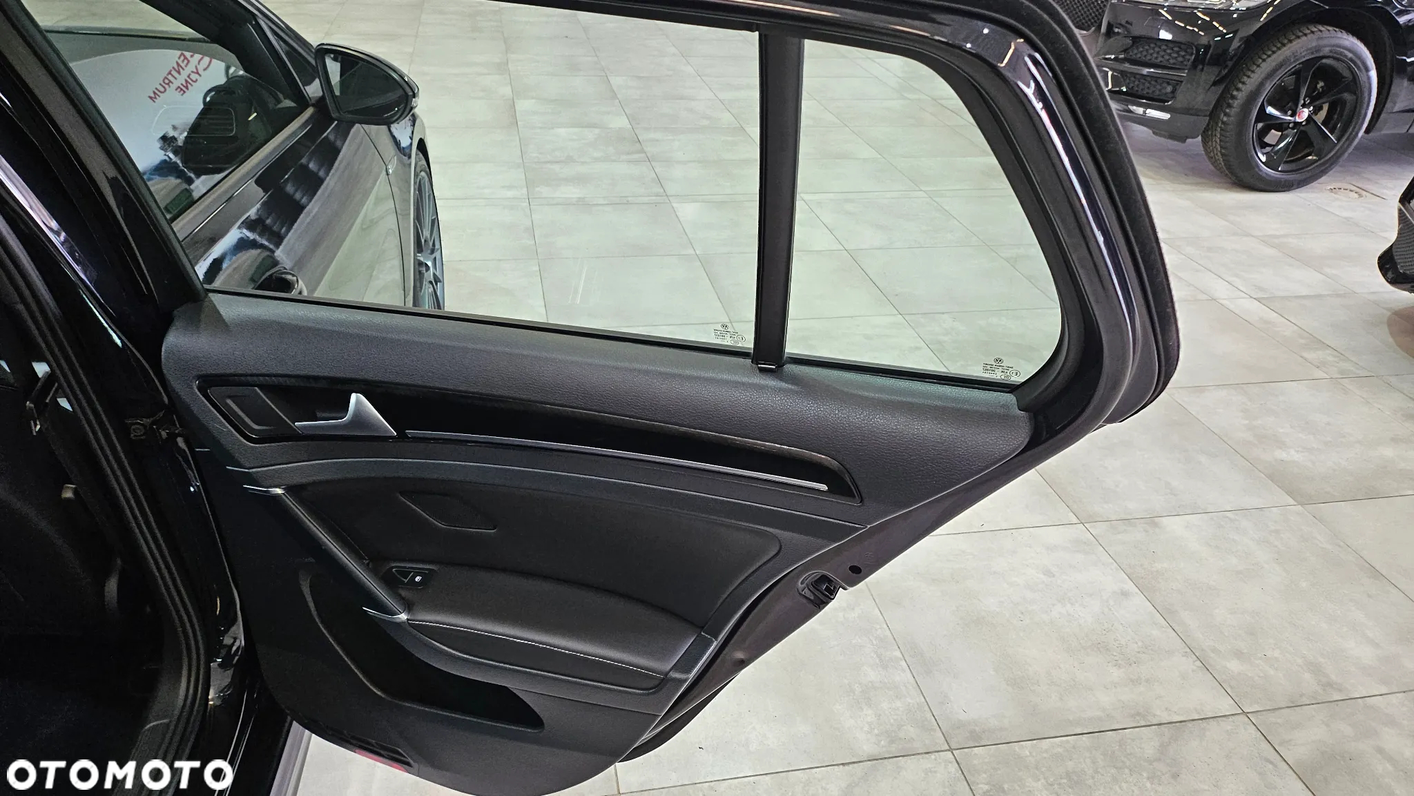Volkswagen Golf R 4Motion BlueMotion Technology - 30
