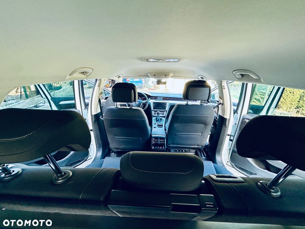 Volkswagen Passat - 14