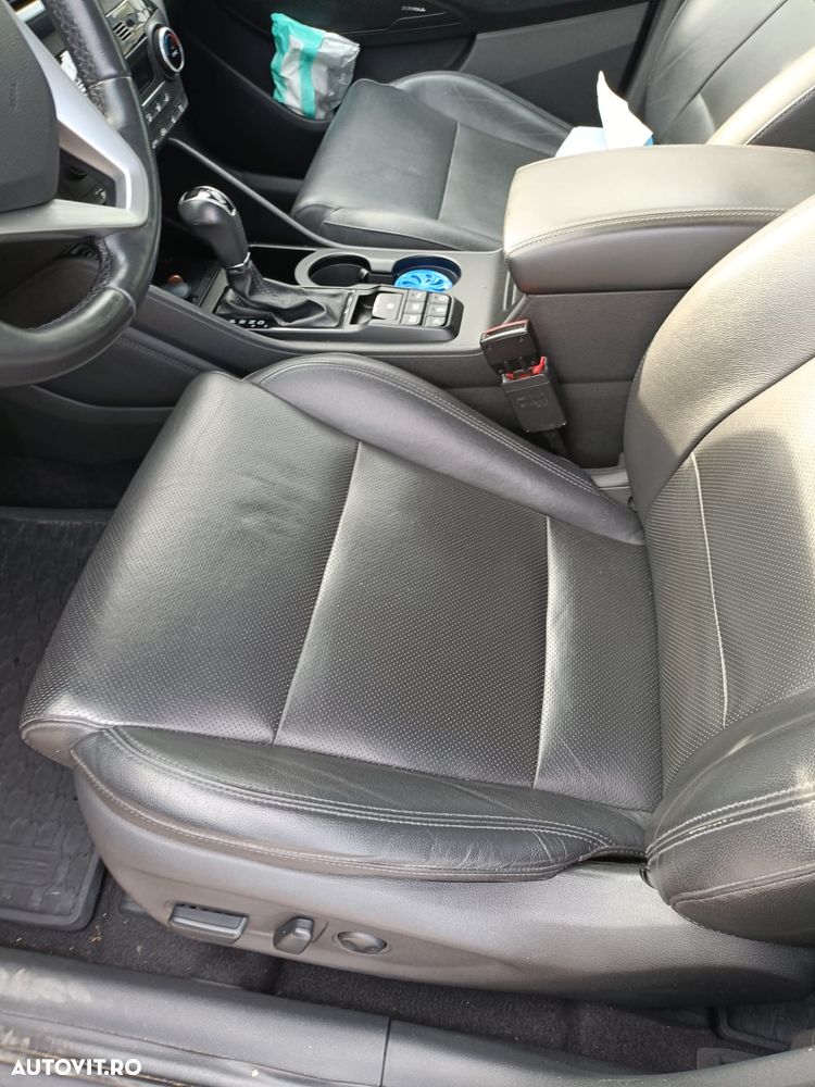 Hyundai Tucson 2.0 CRDI 4WD 8AT Premium - 7