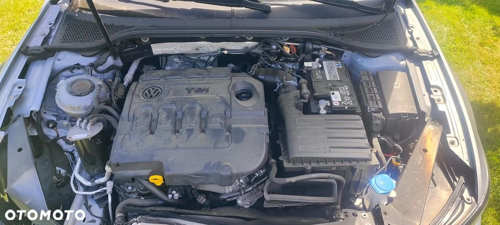 Volkswagen Passat 2.0 TDI SCR DSG Business - 8