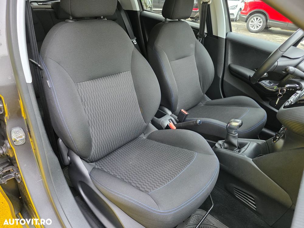 Peugeot 208 1.2 L PureTech Style - 13