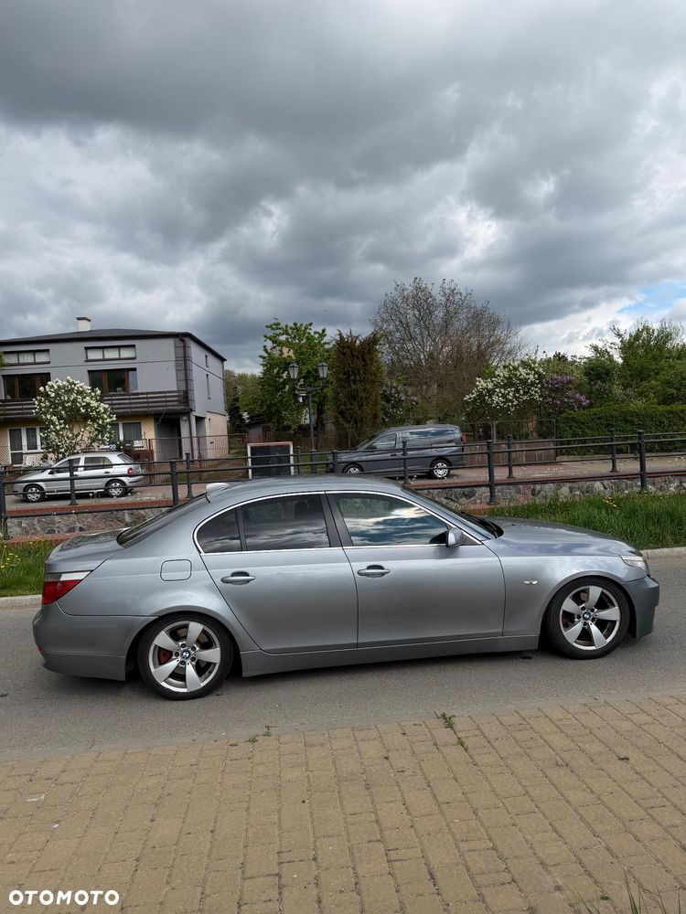 BMW Seria 5 525d - 9