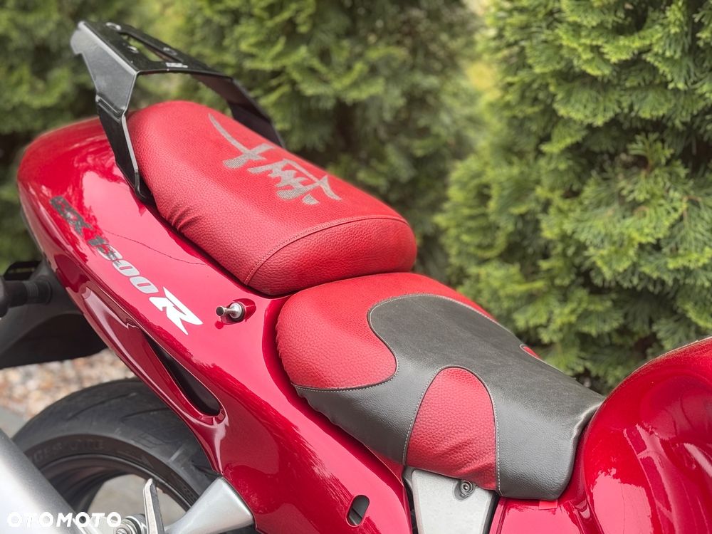 Suzuki GSX - 23