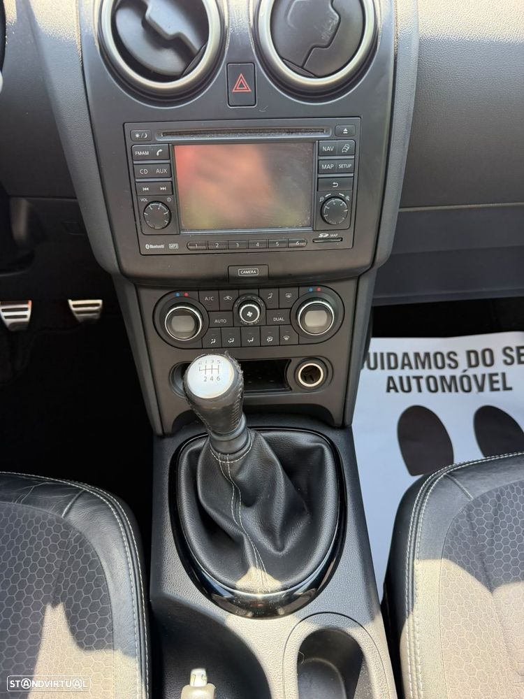 Nissan Qashqai 1.6 dCi Tekna Premium 18 - 22