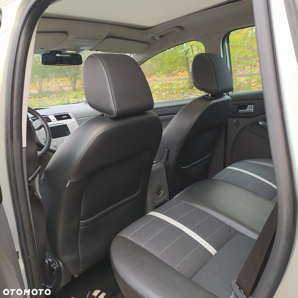 Ford Kuga 2010 photo 5