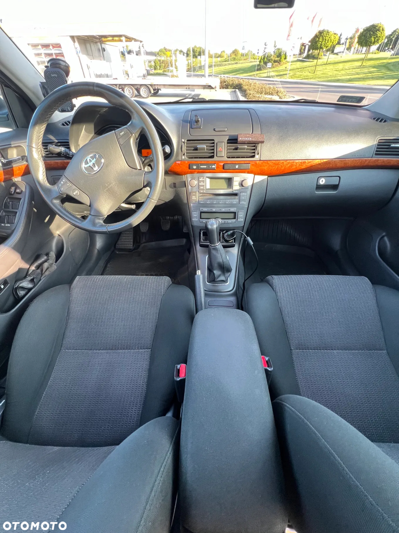Toyota Avensis 1.8 VVT-i Sol - 17