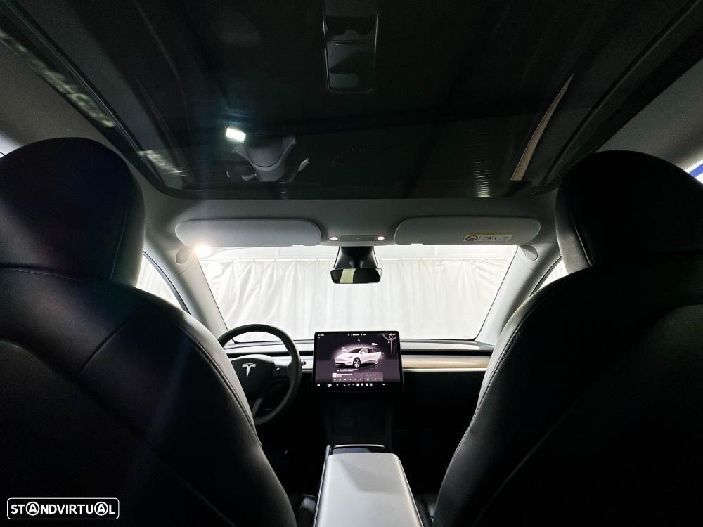 Tesla Model Y Long Range Dual Motor AWD - 27