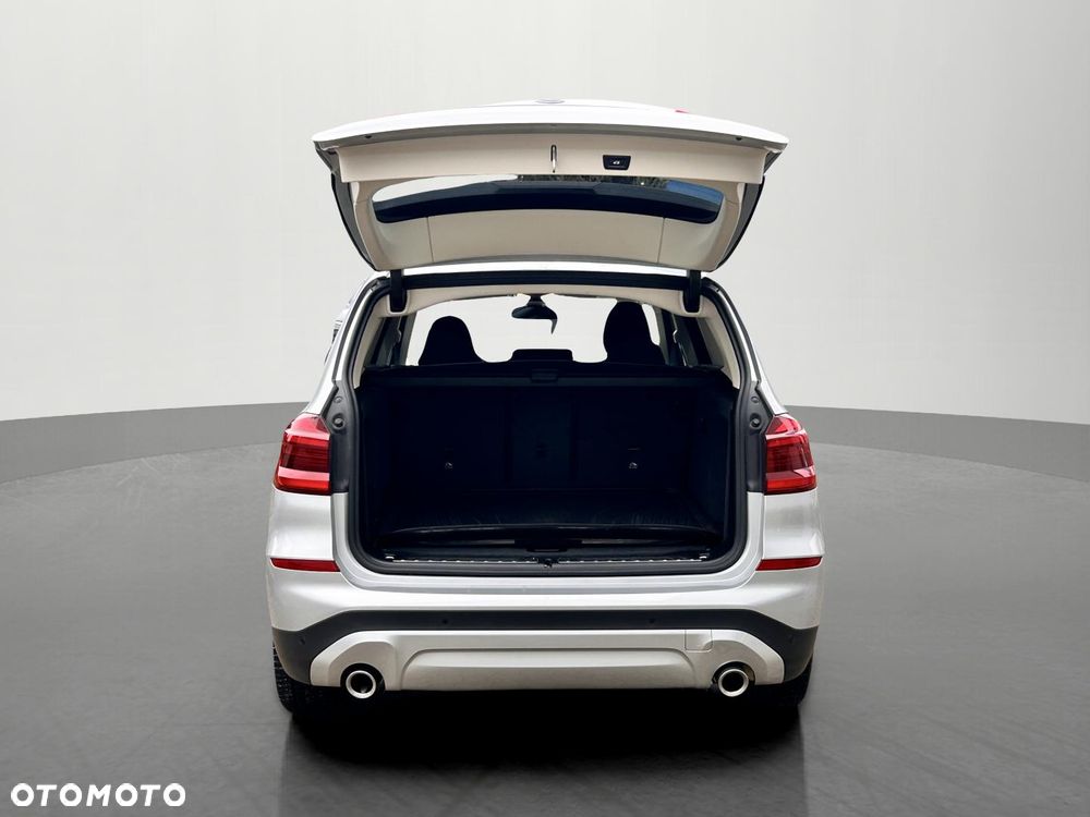 BMW X3 xDrive20i GPF Advantage - 10