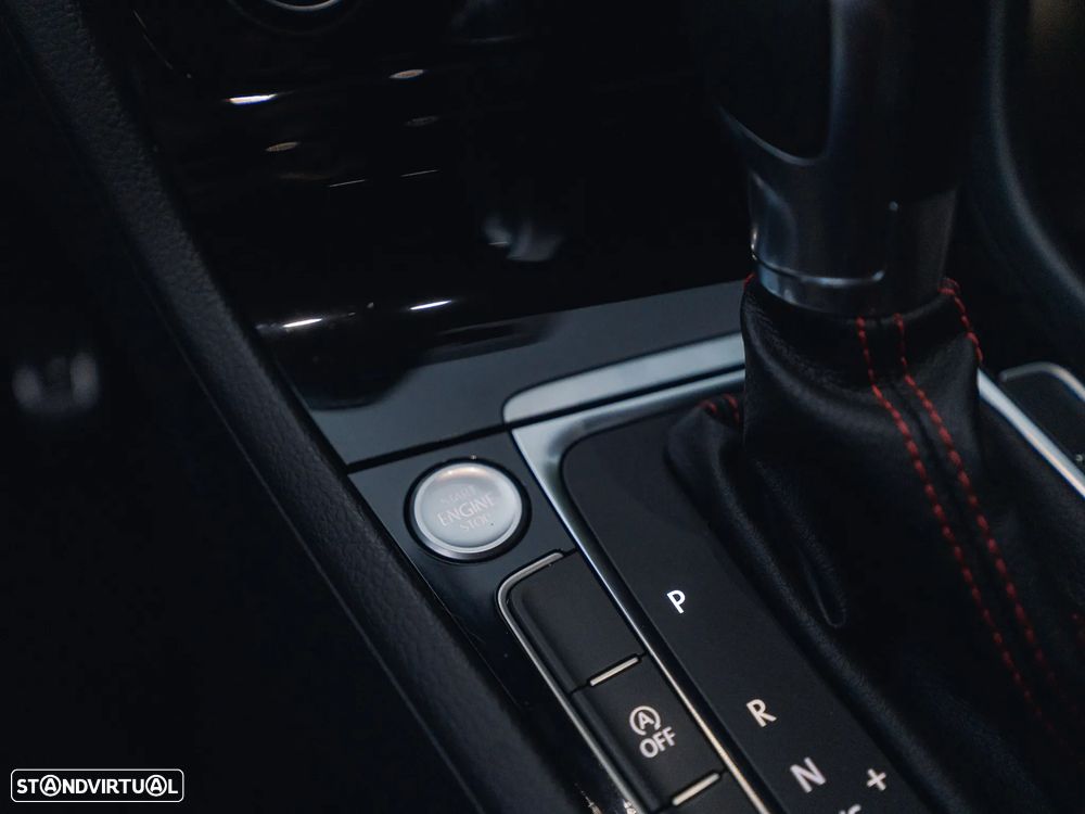 VW Golf GTI (BlueMotion ) DSG - 32