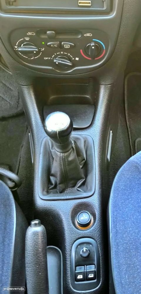 Peugeot 206 1.1 XT - 12