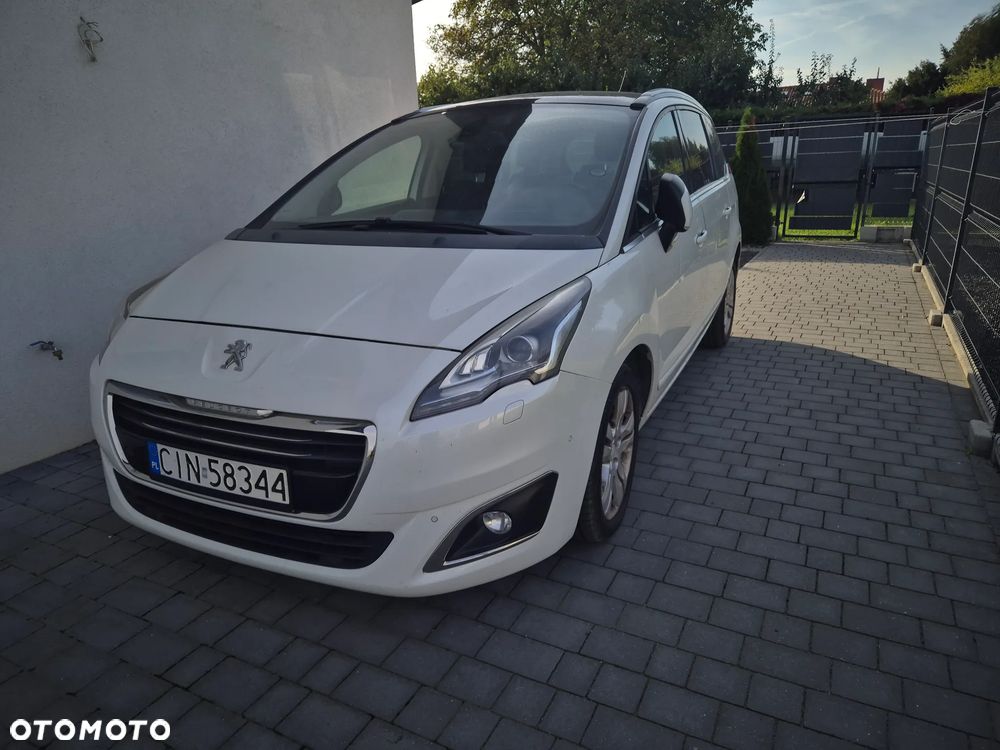 Peugeot 5008 2013 photo 2
