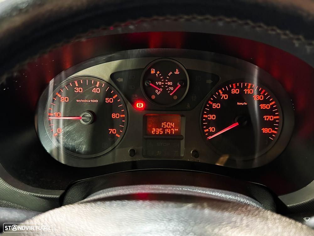 Peugeot Partner 1.6 BlueHDi 3L - 37