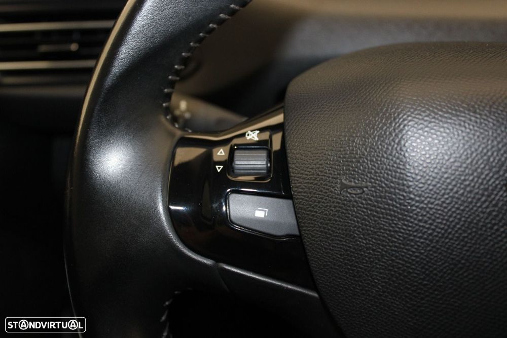 Peugeot 308 1.2 PureTech Style - 9