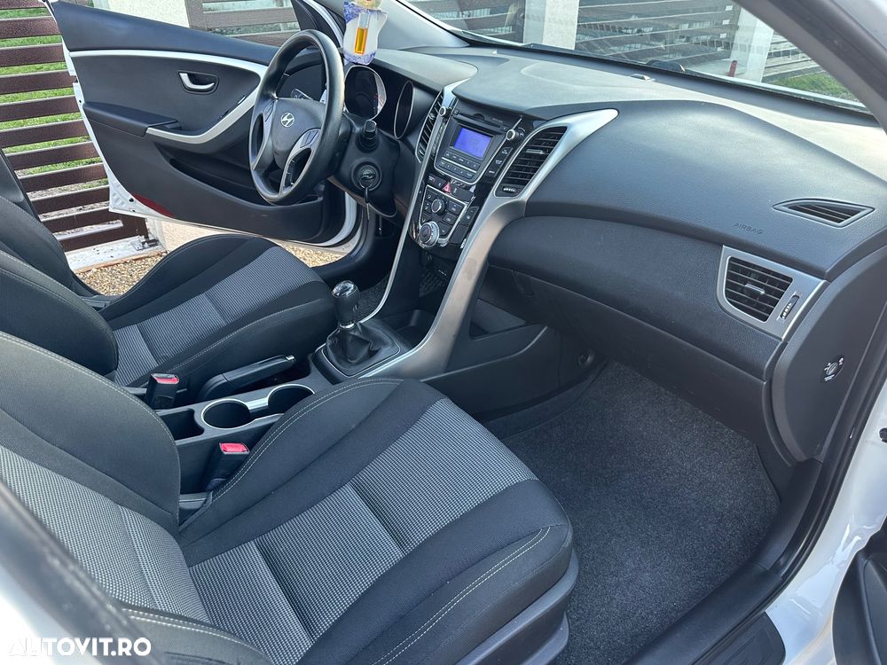 Hyundai i30 1.6 CRDI blue Style - 7