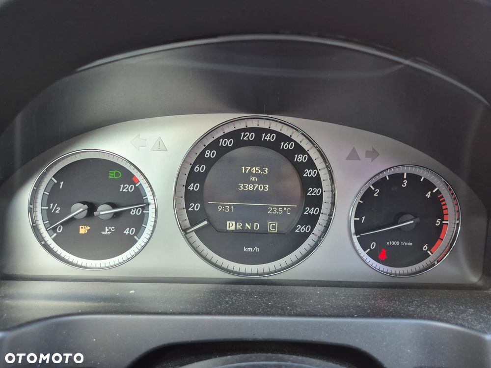 Mercedes-Benz Klasa C 320 CDI DPF 7G-TRONIC Avantgarde - 20