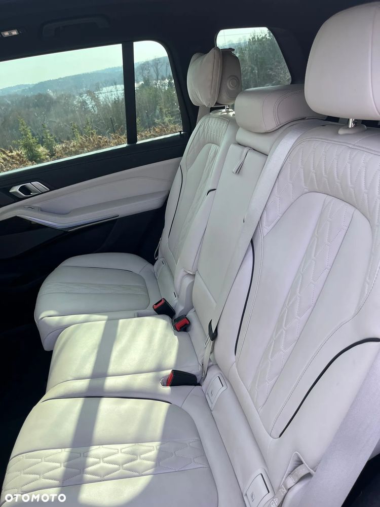 BMW X7 - 10