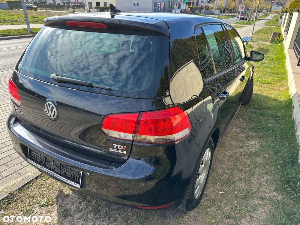 Volkswagen Golf 1.6 TDI DPF BlueMotion - 14
