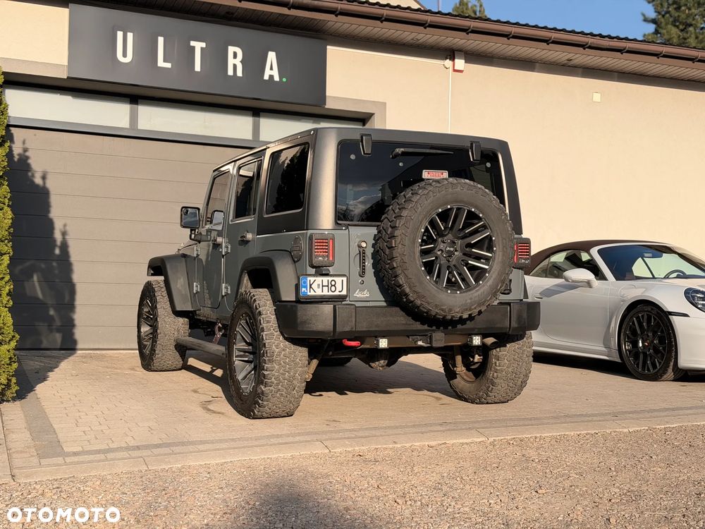 Jeep Wrangler - 8