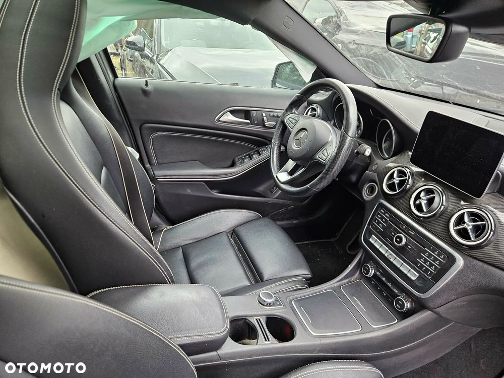 Mercedes-Benz GLA 200 CDI 7G-DCT Edition 1 - 21