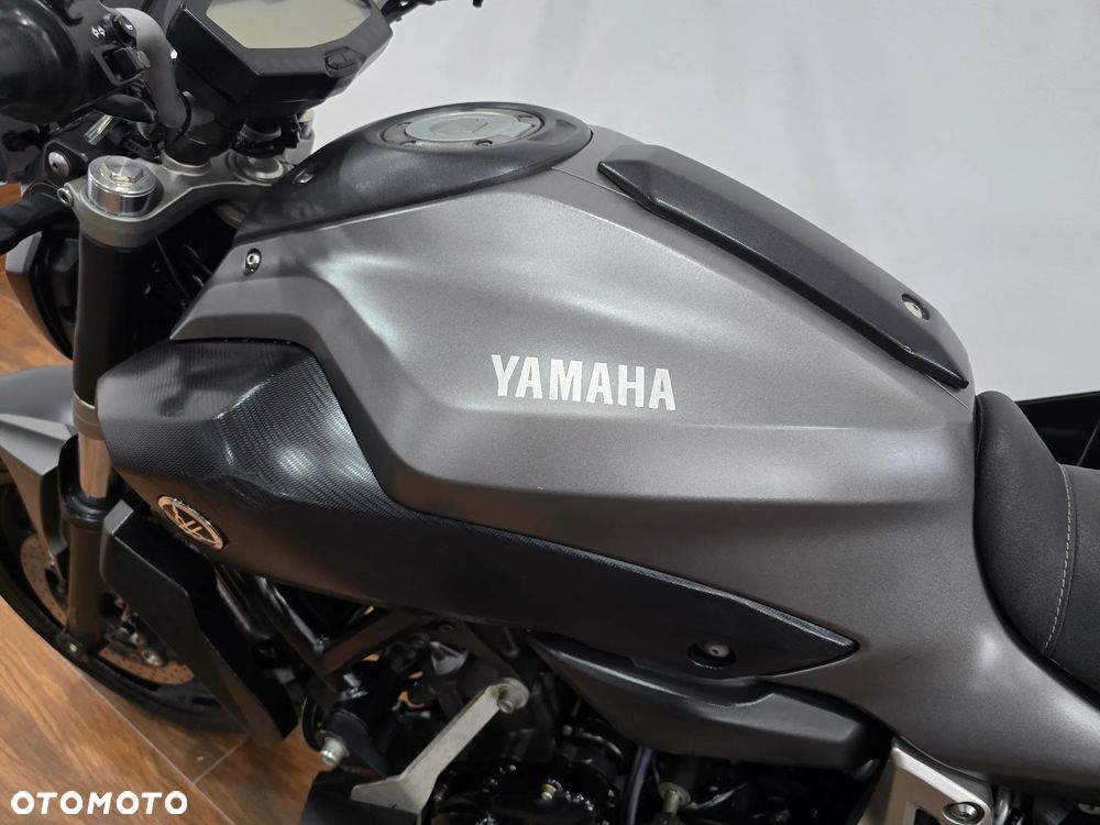 Yamaha MT - 13