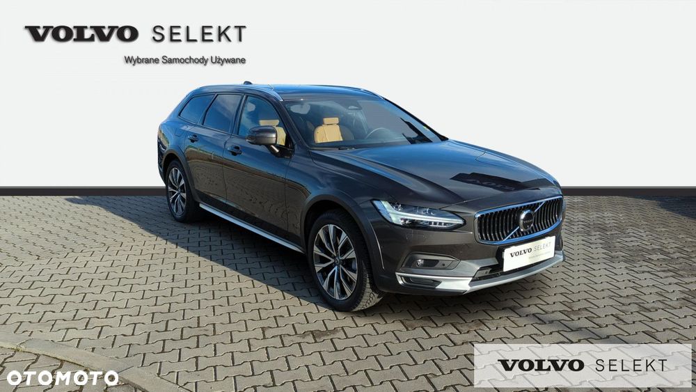 Volvo V90 Cross Country - 8