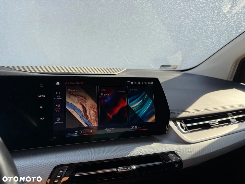 BMW Seria 2 218d - 20