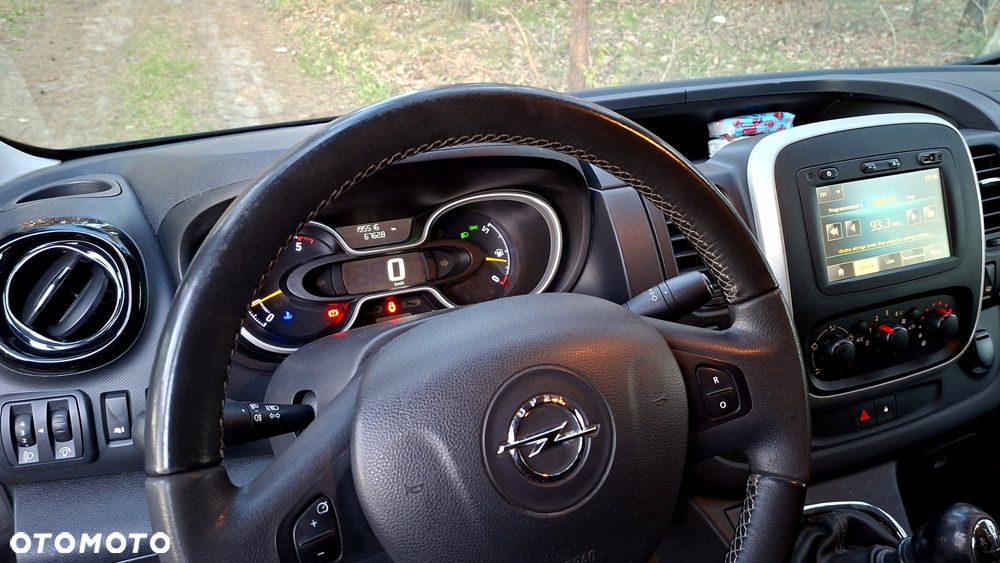 Opel Vivaro - 13