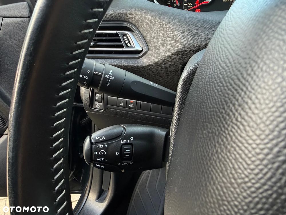 Peugeot 308 2019
