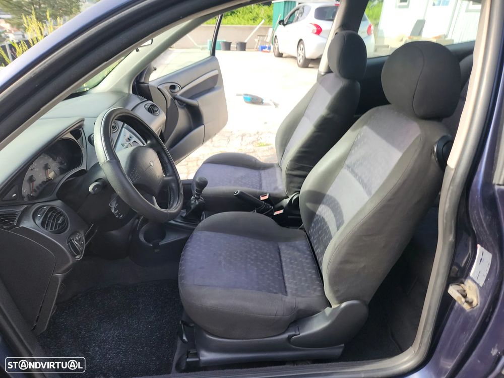 Ford Focus 1.8 TDdi X-Trend - 8