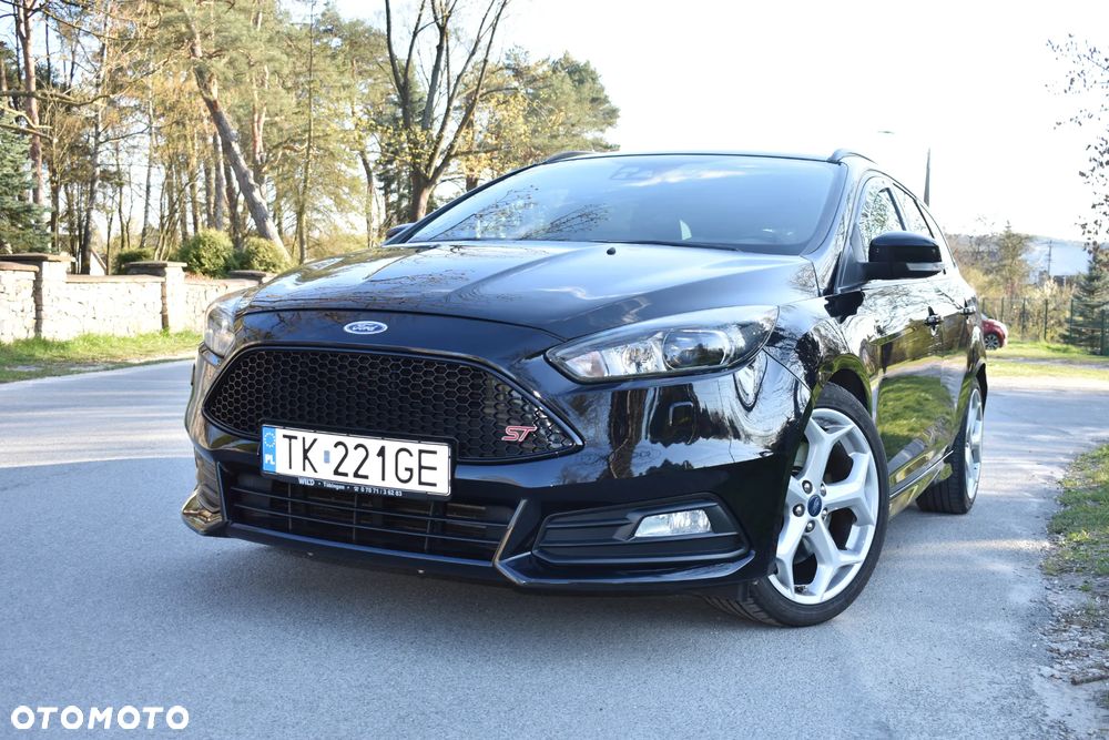 Ford Focus 2.0 EcoBoost ST mit Leder-Sport-Paket - 22