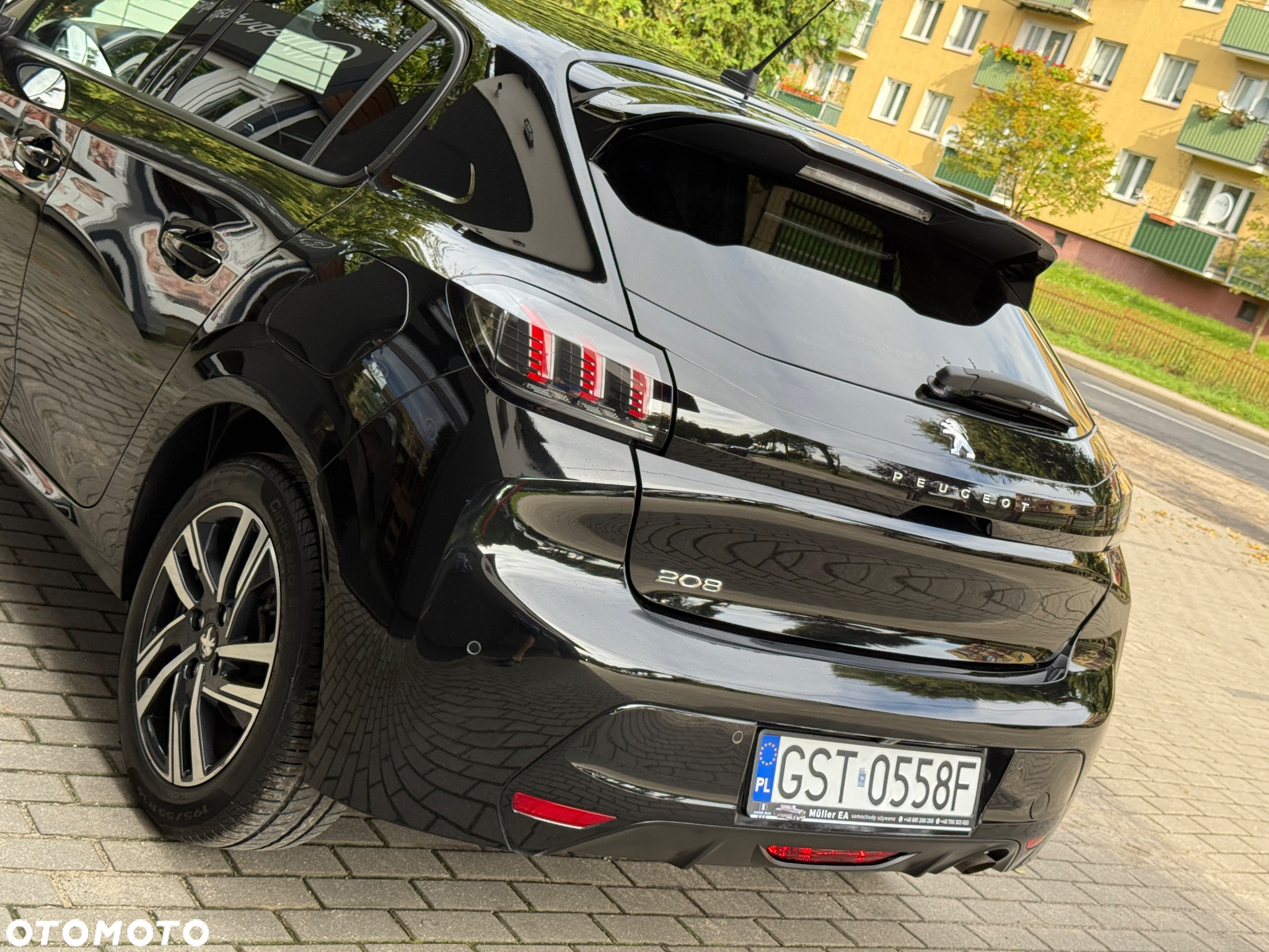 Peugeot 208 PureTech 100 EAT8 Allure Pack - 19