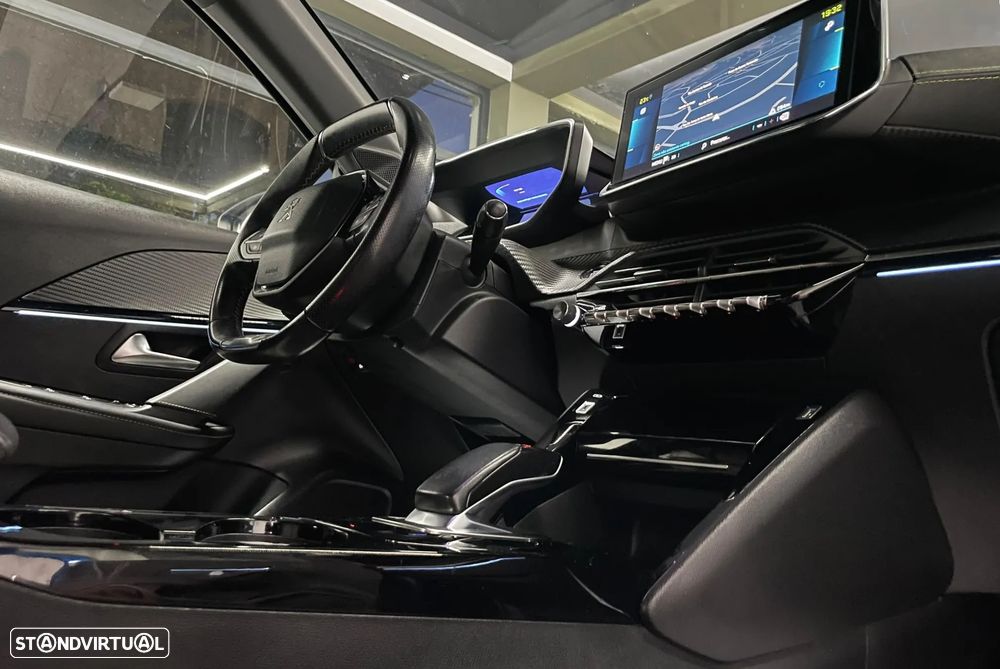 Peugeot e-208 50 kWh GT Line - 32