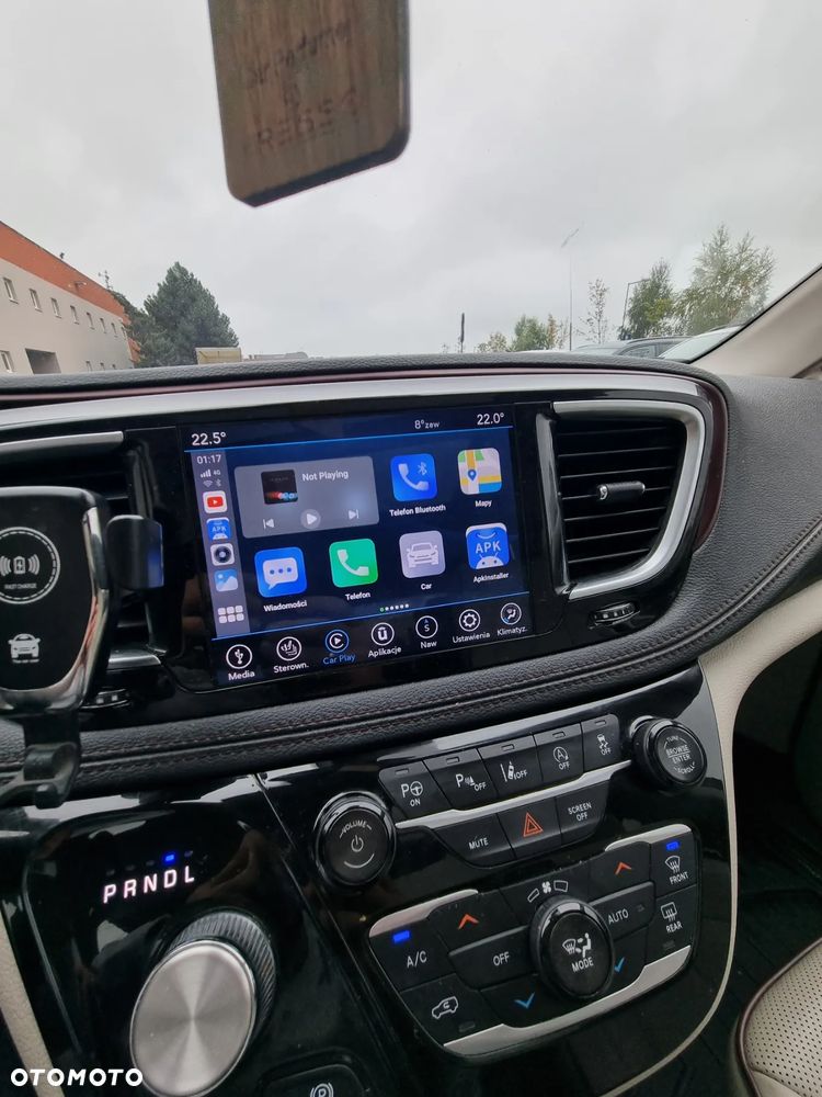 Chrysler Pacifica - 32