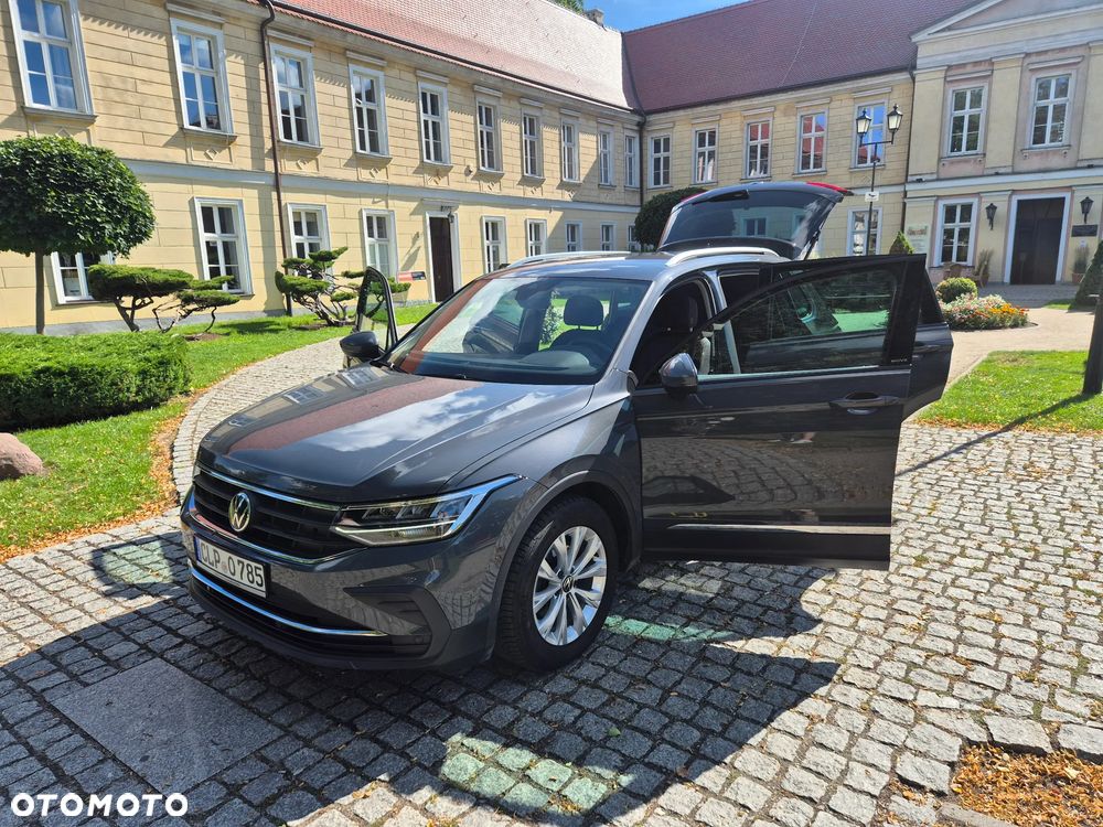 Volkswagen Tiguan - 16