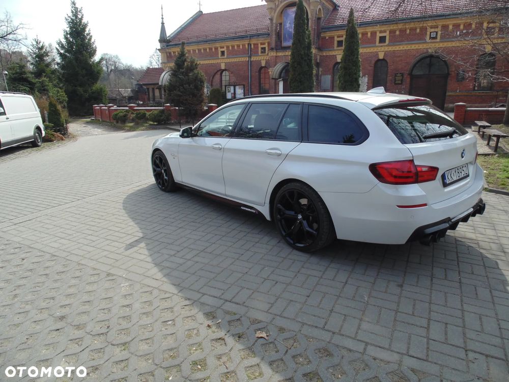 BMW Seria 5 525d Sport-Aut - 21