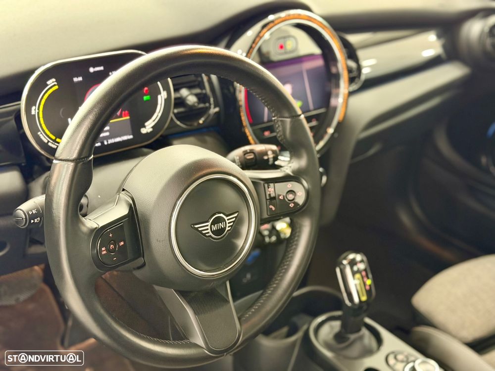 MINI 3 Portas Cooper SE Essential - 19