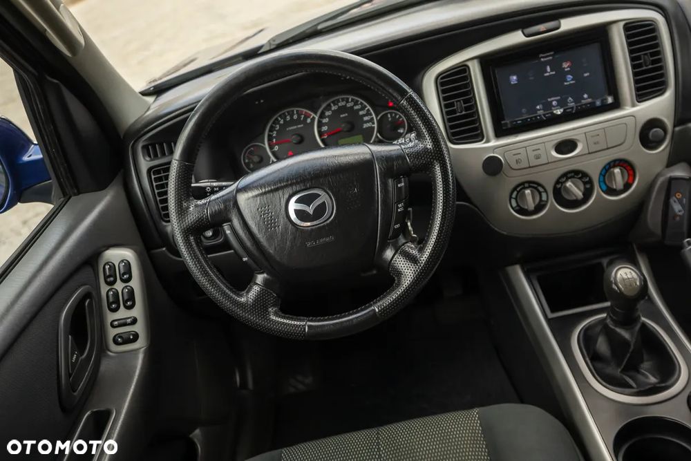 Mazda Tribute 4x4 Adventure Comfort - 23
