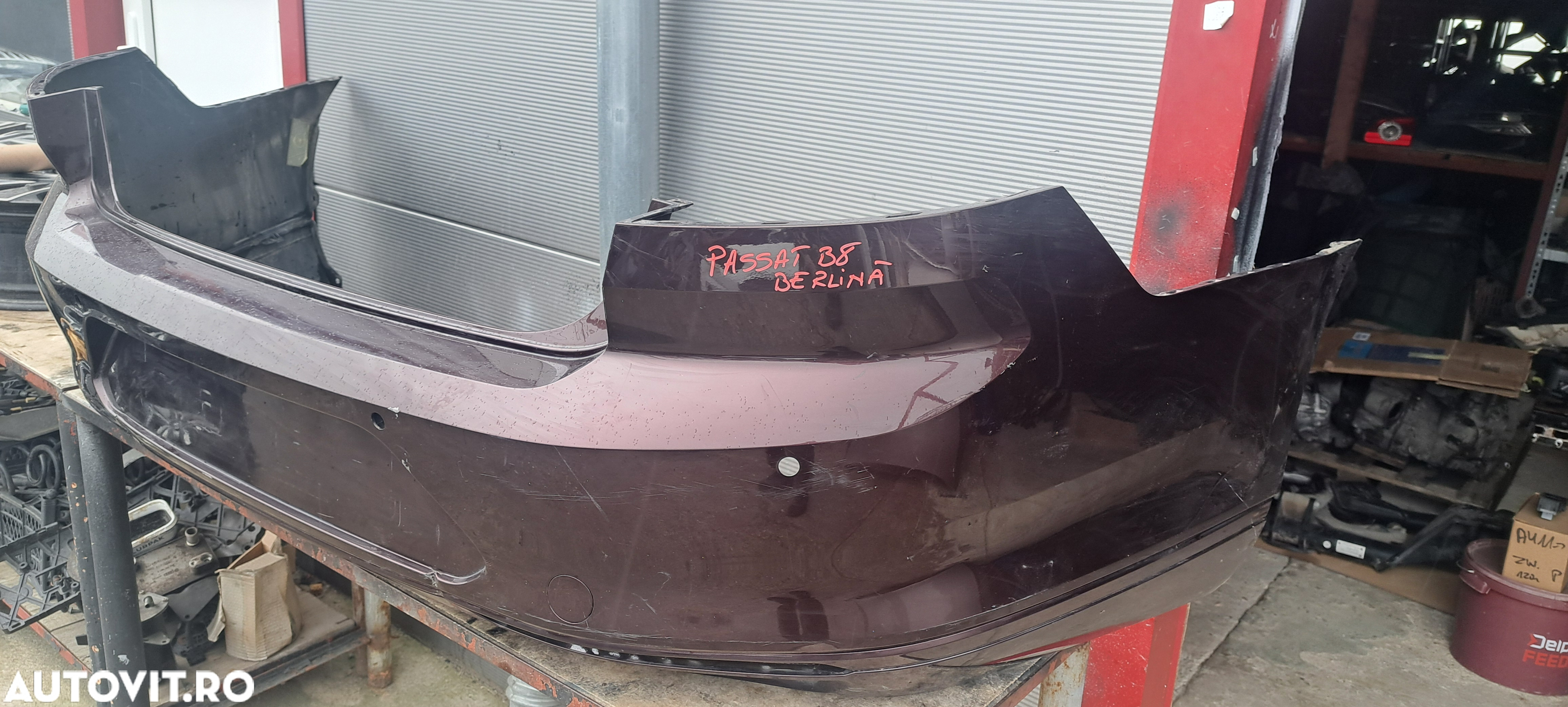 Bara spate Volksvagen Passat B8 Berlina - 2