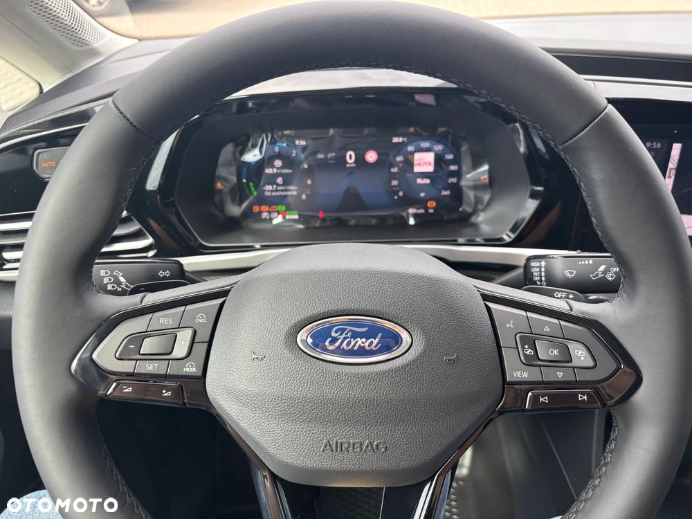 Ford Transit Connect - 14