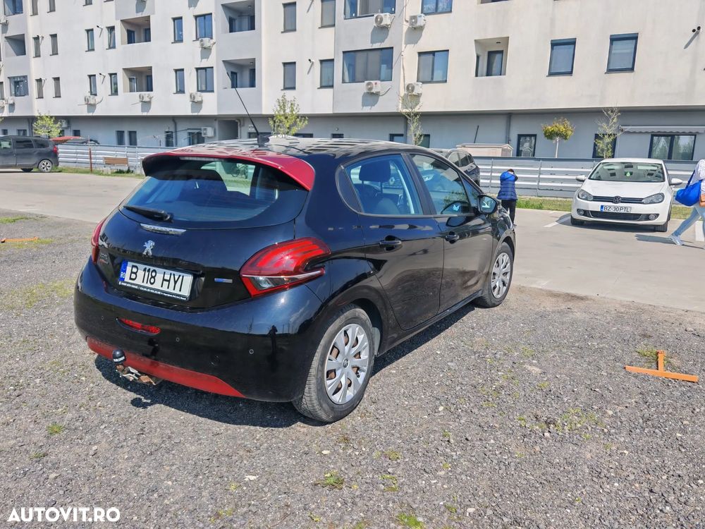 Peugeot 208 1.2 L PureTech Active - 4