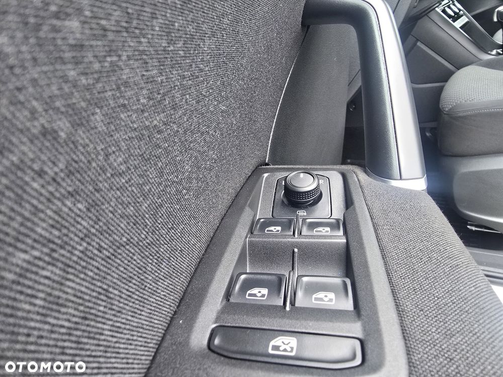 Volkswagen Touran 1.5 TSI EVO Comfortline DSG - 11