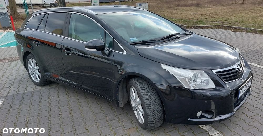 Toyota Avensis 2.2 D-4D Sol Plus NAVI - 2
