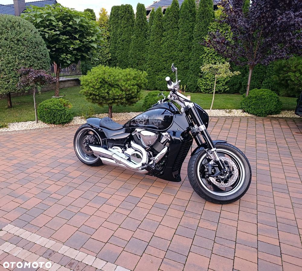 Suzuki Intruder - 14