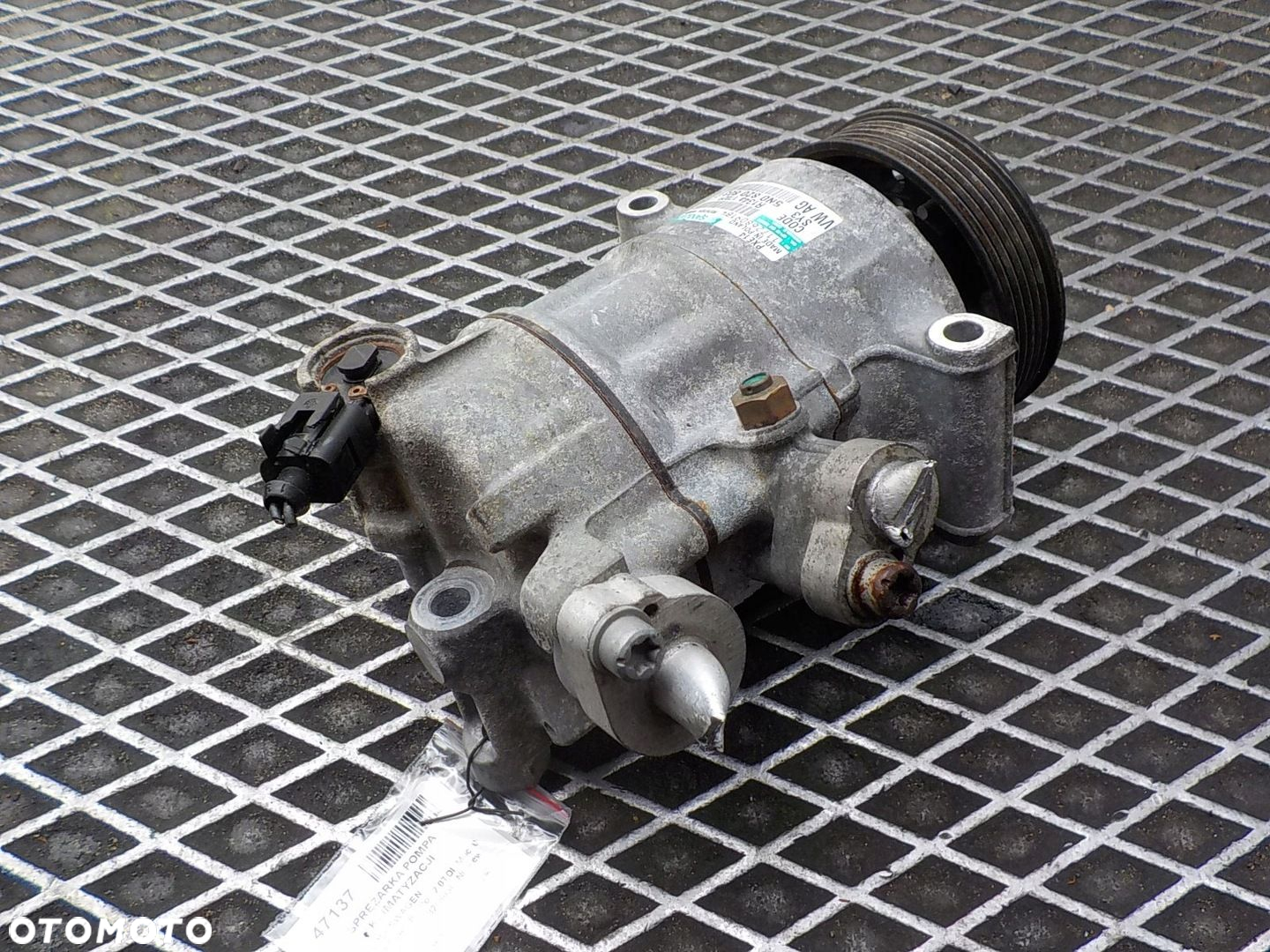 VOLKSWAGEN PASSAT B7 2.0 TDI SPRĘŻARKA POMPA KLIMATYZACJI 5N0820803C - 3