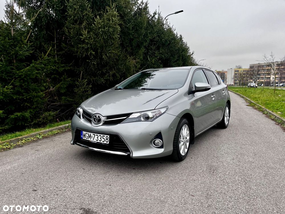 Toyota Auris 1.6 Premium Start - 5
