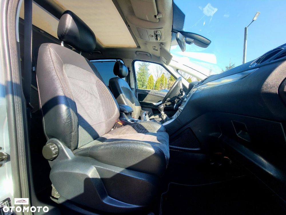 Ford S-Max - 7