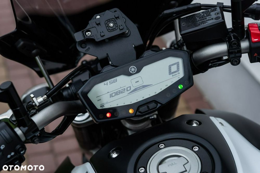 Yamaha MT - 8