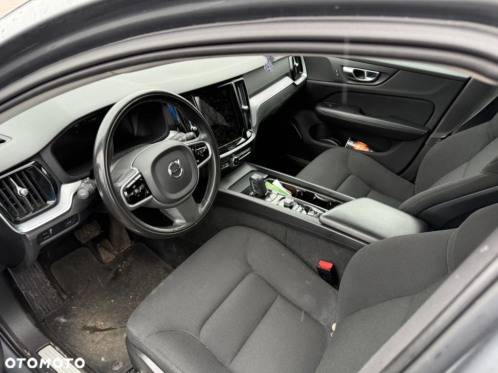 Volvo V60 B3 B DKG Essential - 5